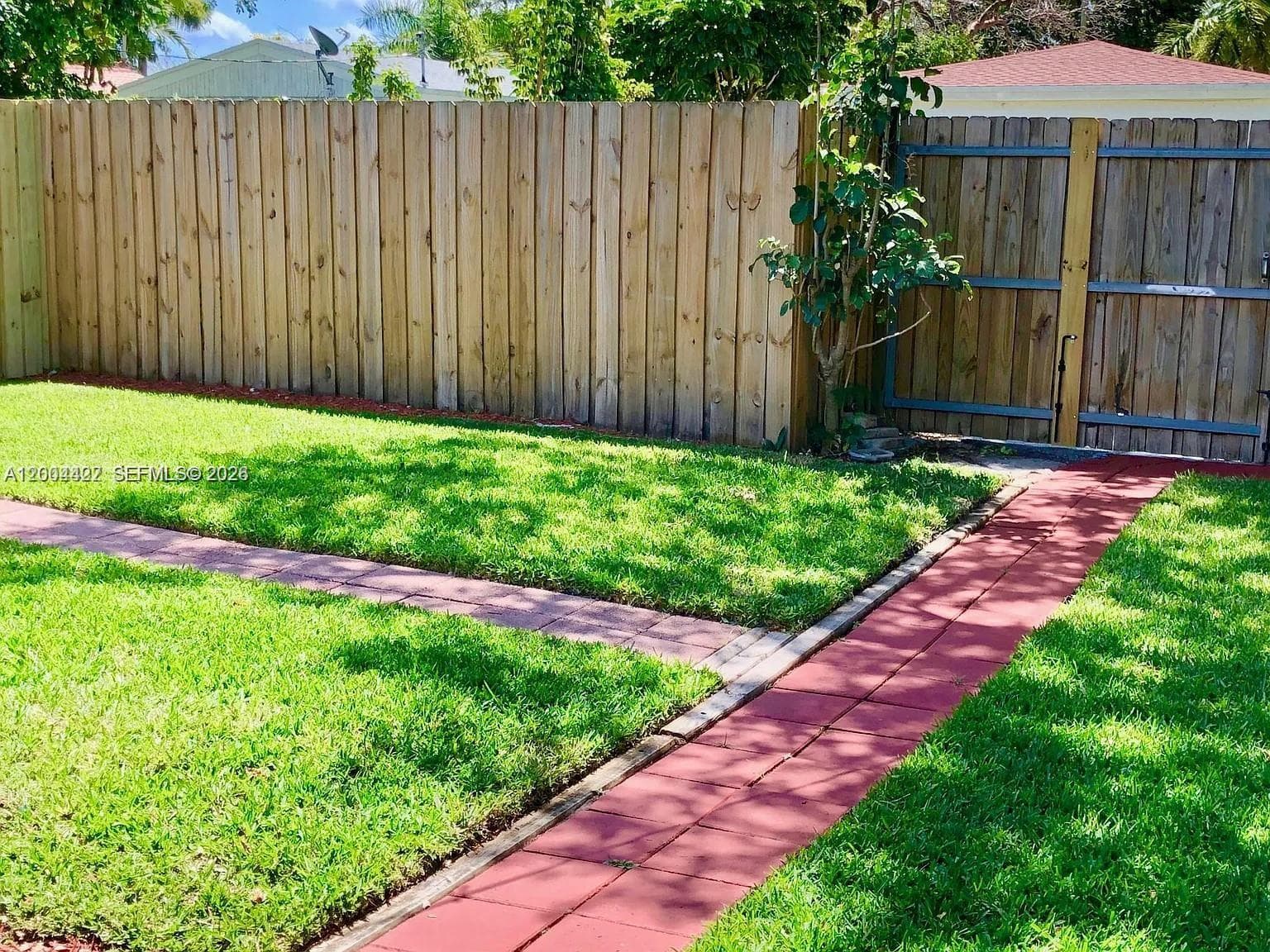 2140 NE 180th St, North Miami Beach FL 33162 — 21