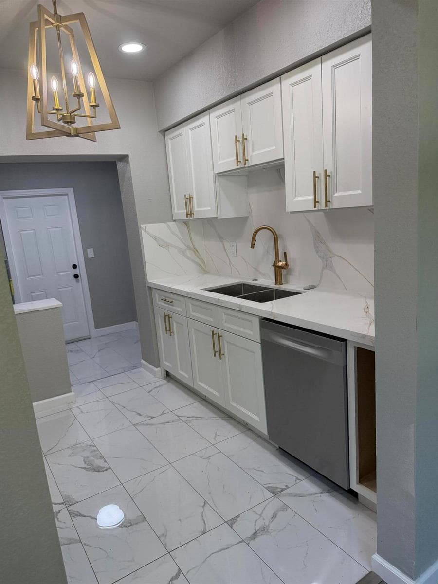 1246 Fisherman Street, Opa-Locka FL 33054 — 14