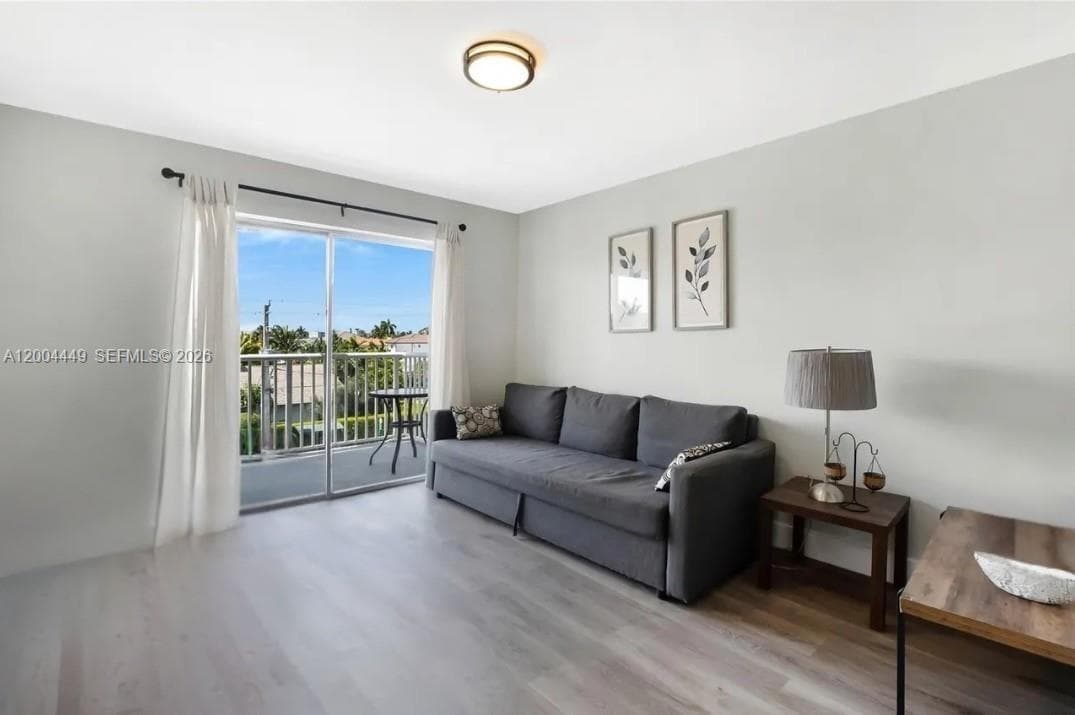3527 NE 168th St # 409, North Miami Beach FL 33160 — 1