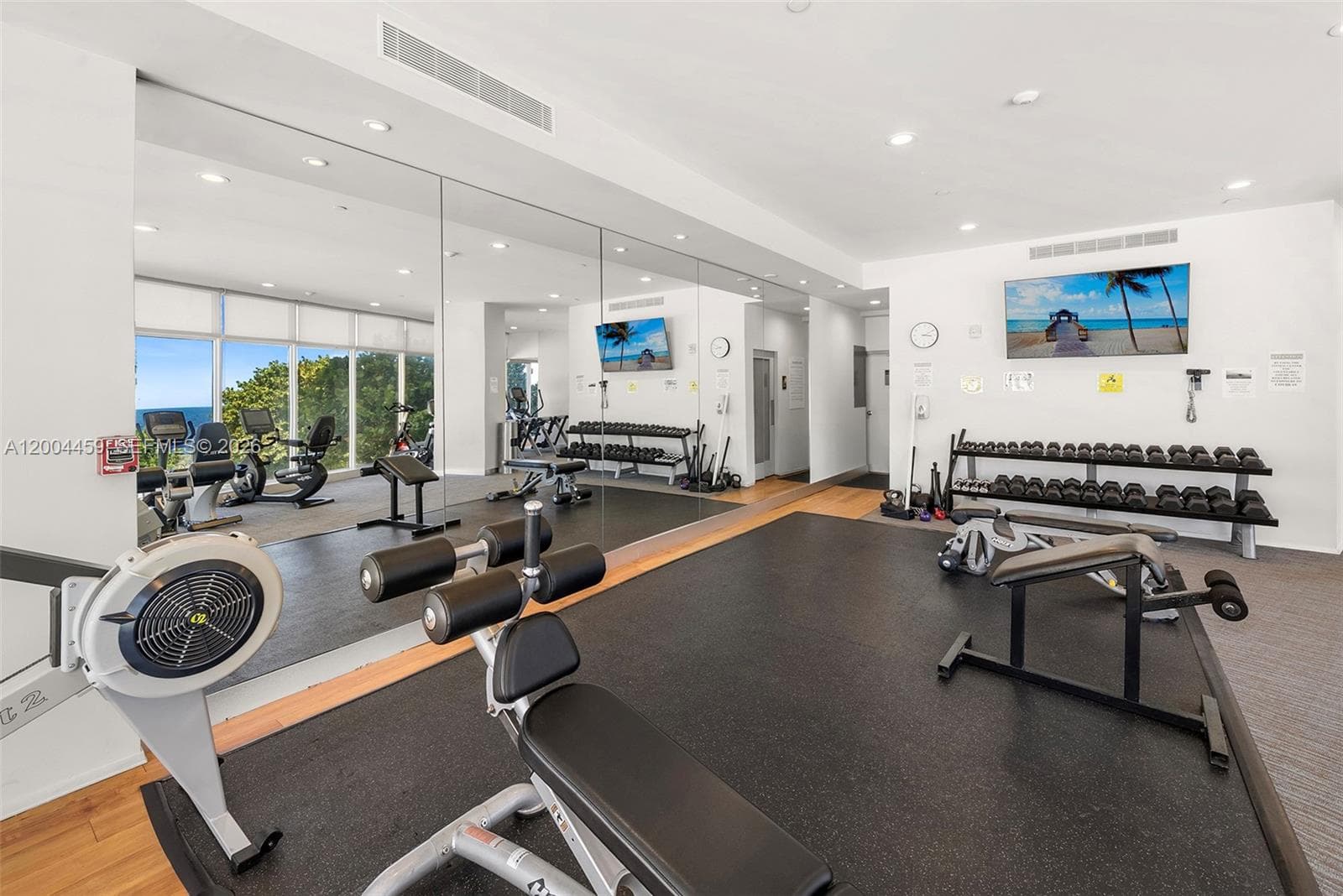 600 Grapetree Dr, Key Biscayne FL 33149 — 62