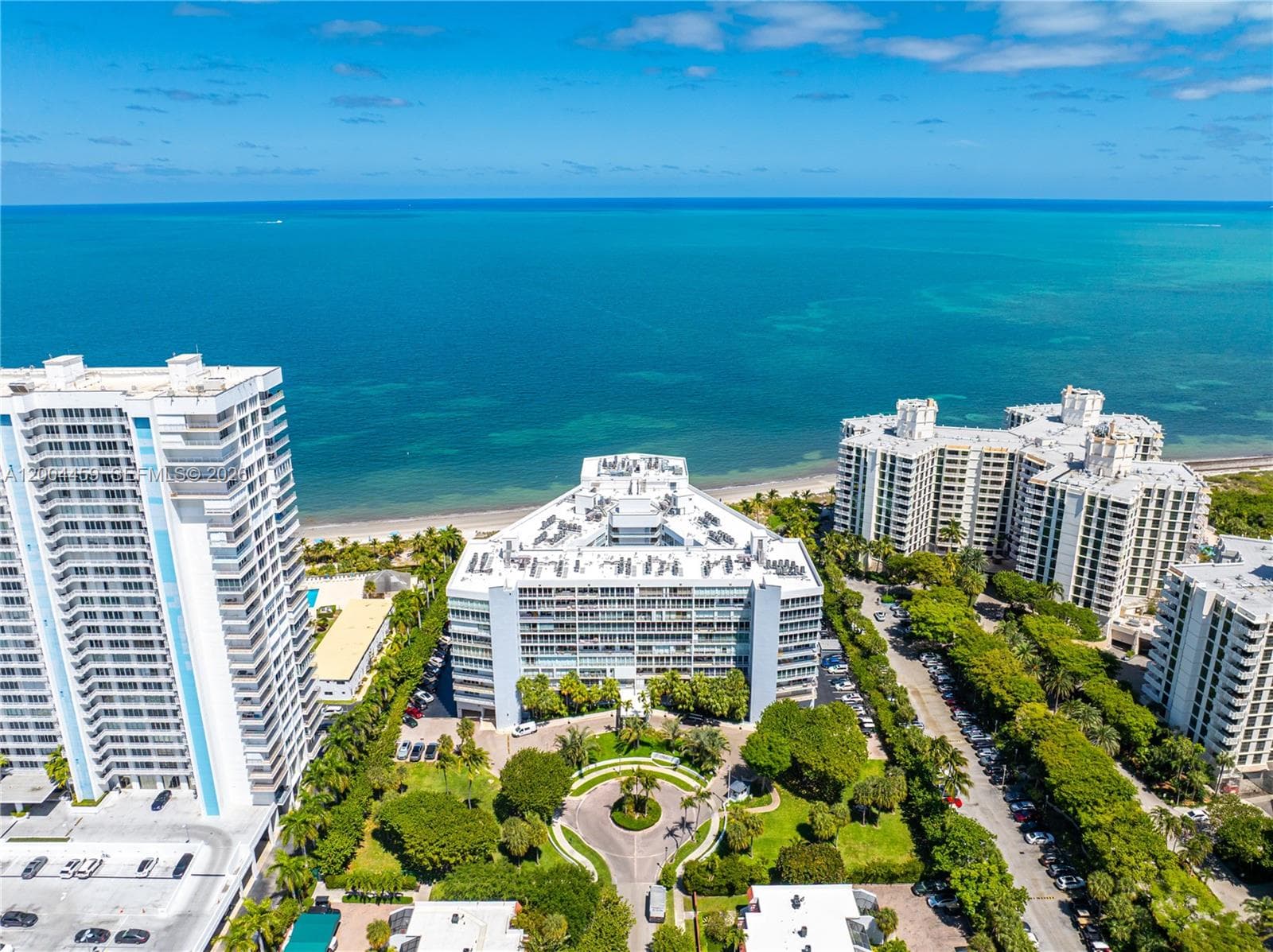 600 Grapetree Dr, Key Biscayne FL 33149 — 98