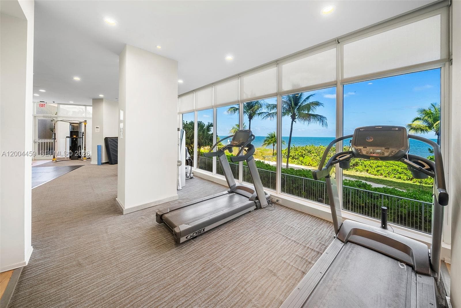 600 Grapetree Dr, Key Biscayne FL 33149 — 66