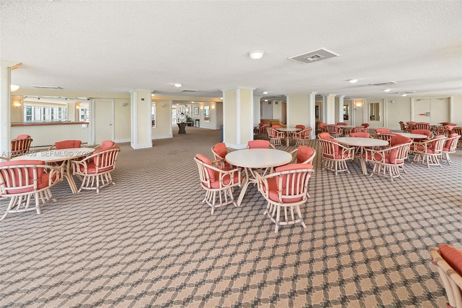 600 Grapetree Dr, Key Biscayne FL 33149 — 84