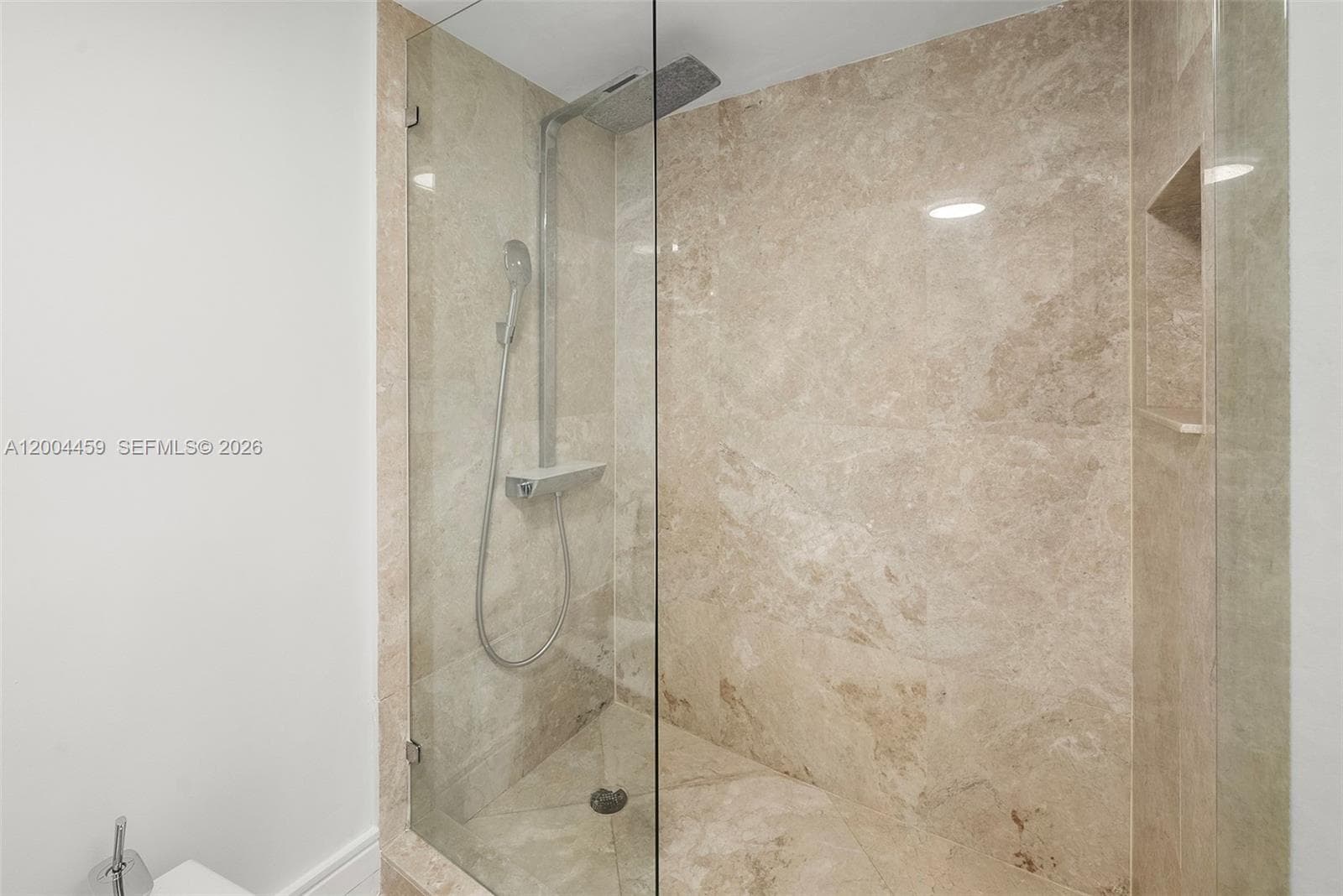600 Grapetree Dr, Key Biscayne FL 33149 — 38