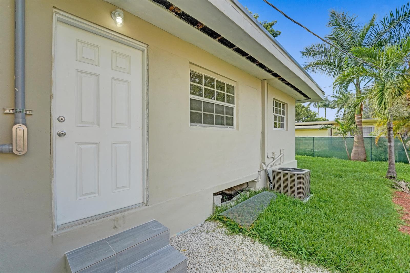 435 NW 82nd Terrace # 2, Miami FL 33150 — 2