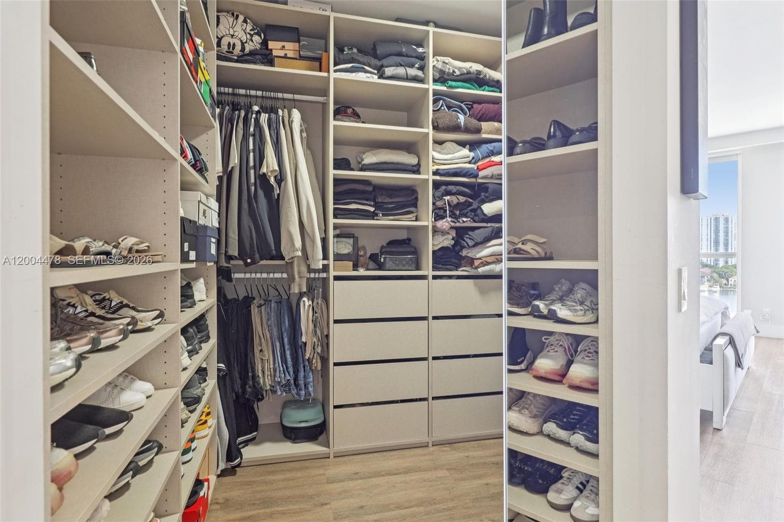 3640 Yacht Club Dr # 1007, Aventura FL 33180 — 23