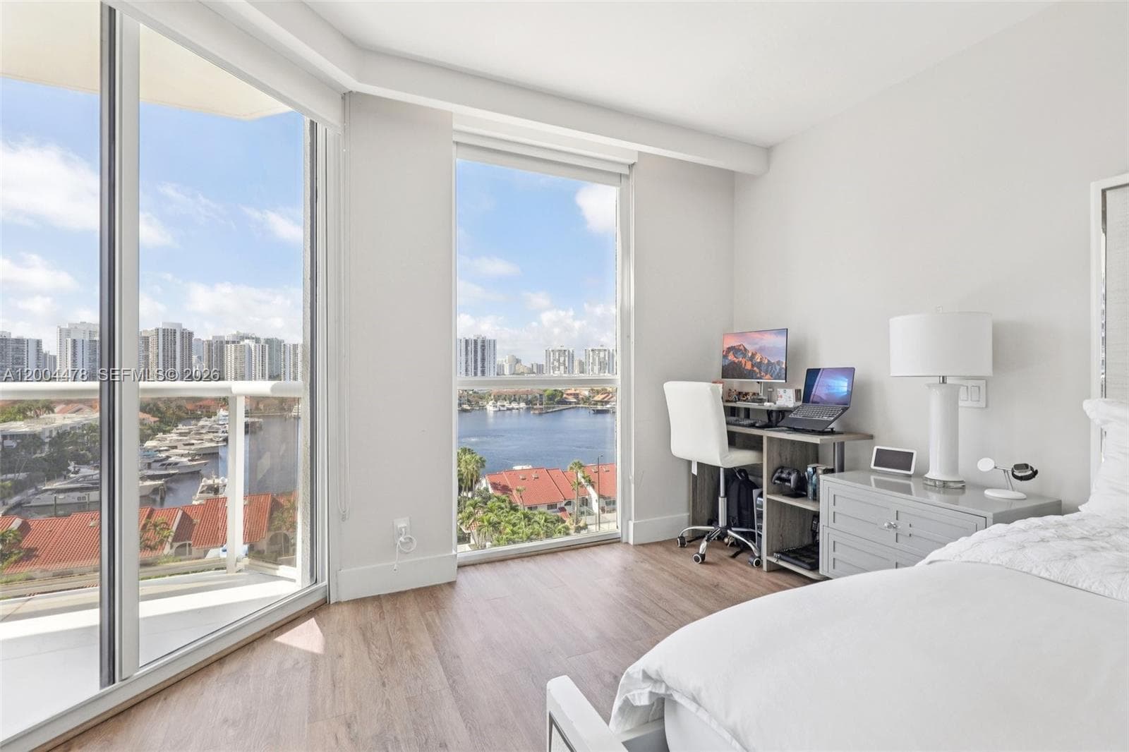 3640 Yacht Club Dr # 1007, Aventura FL 33180 — 26