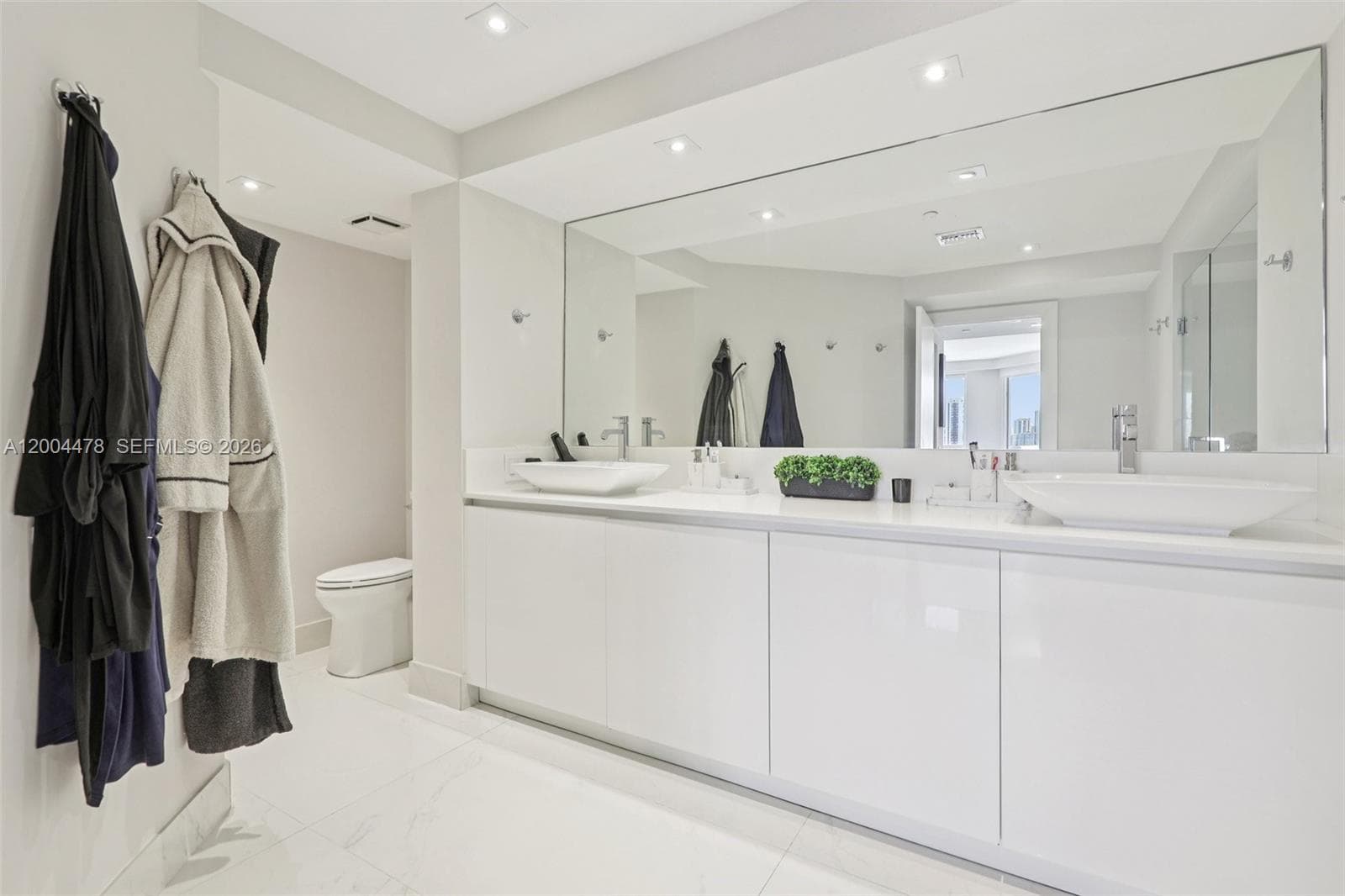3640 Yacht Club Dr # 1007, Aventura FL 33180 — 19