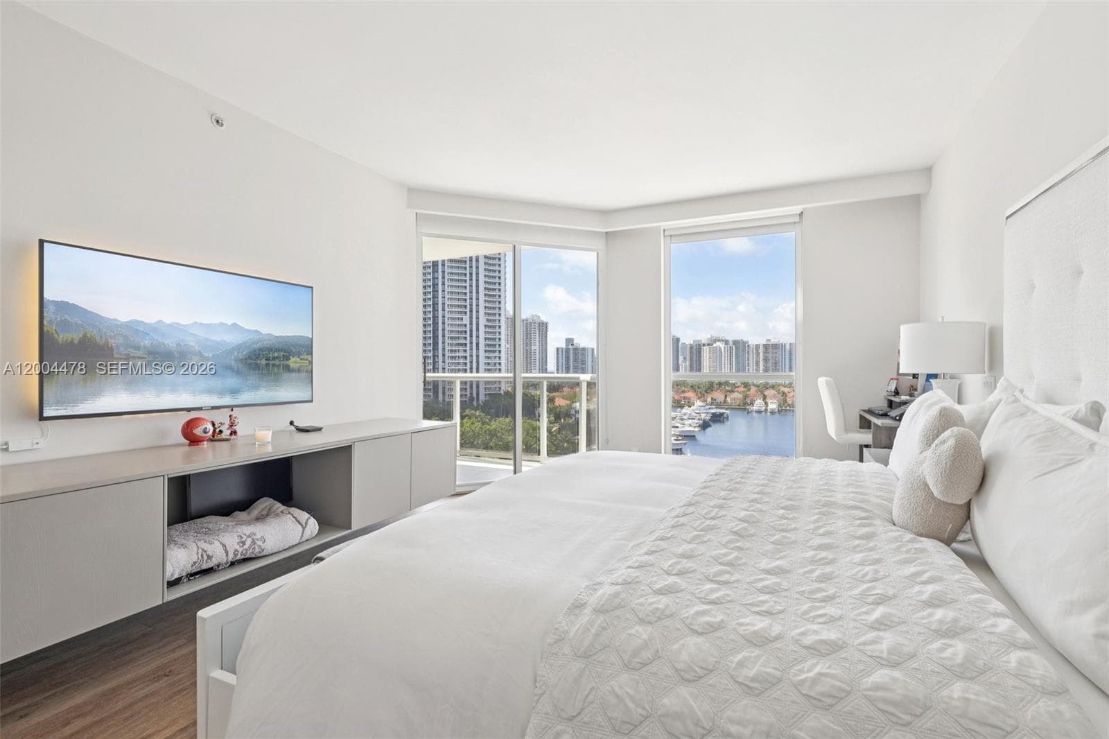 3640 Yacht Club Dr # 1007, Aventura FL 33180 — 25