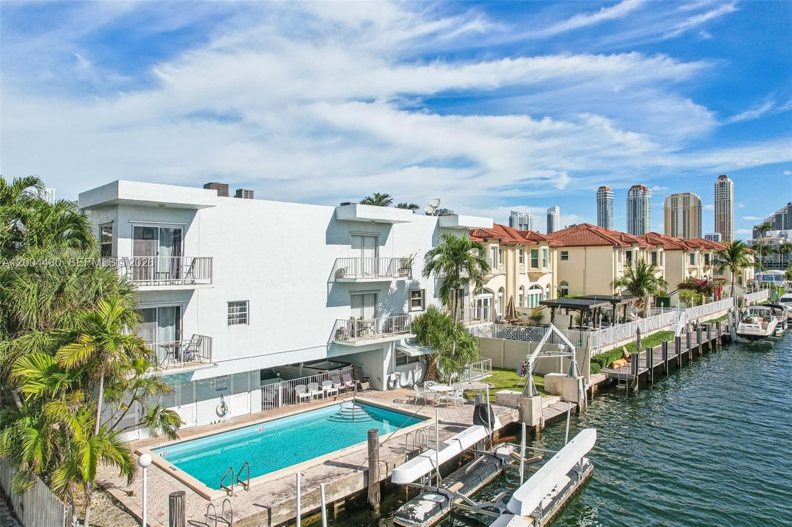 3862 NE 171st St, North Miami Beach FL 33160 — 51