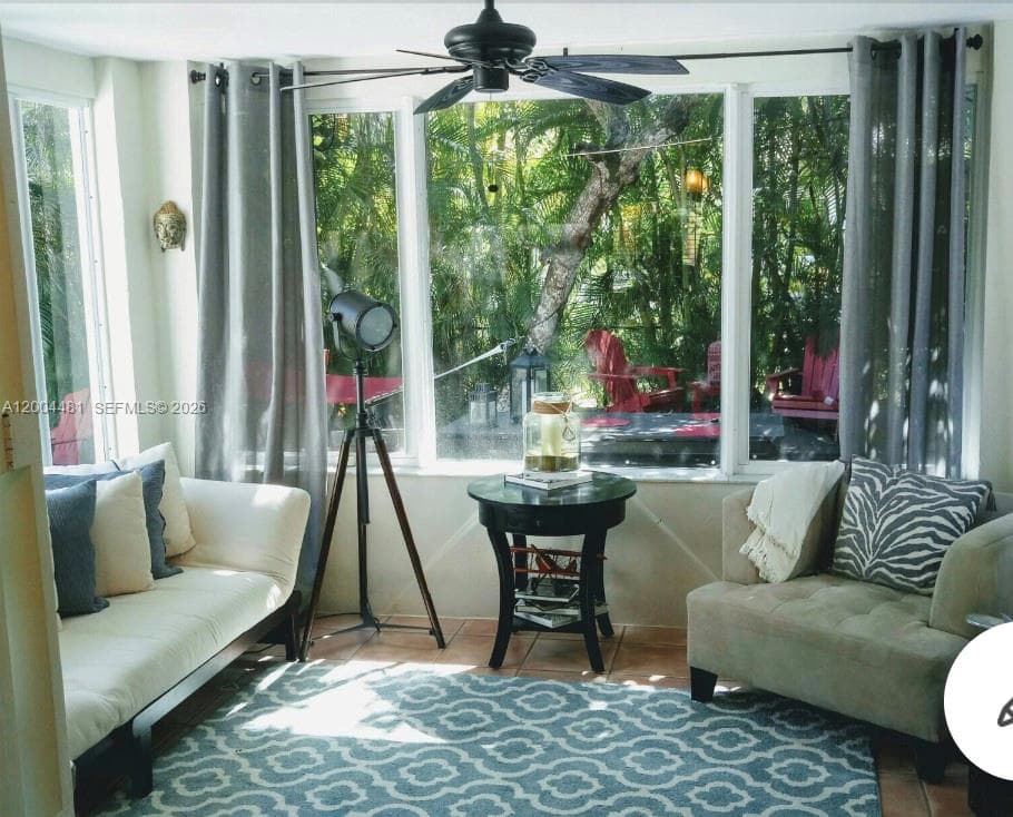 5718 SW 48th St, South Miami FL 33155 — 6