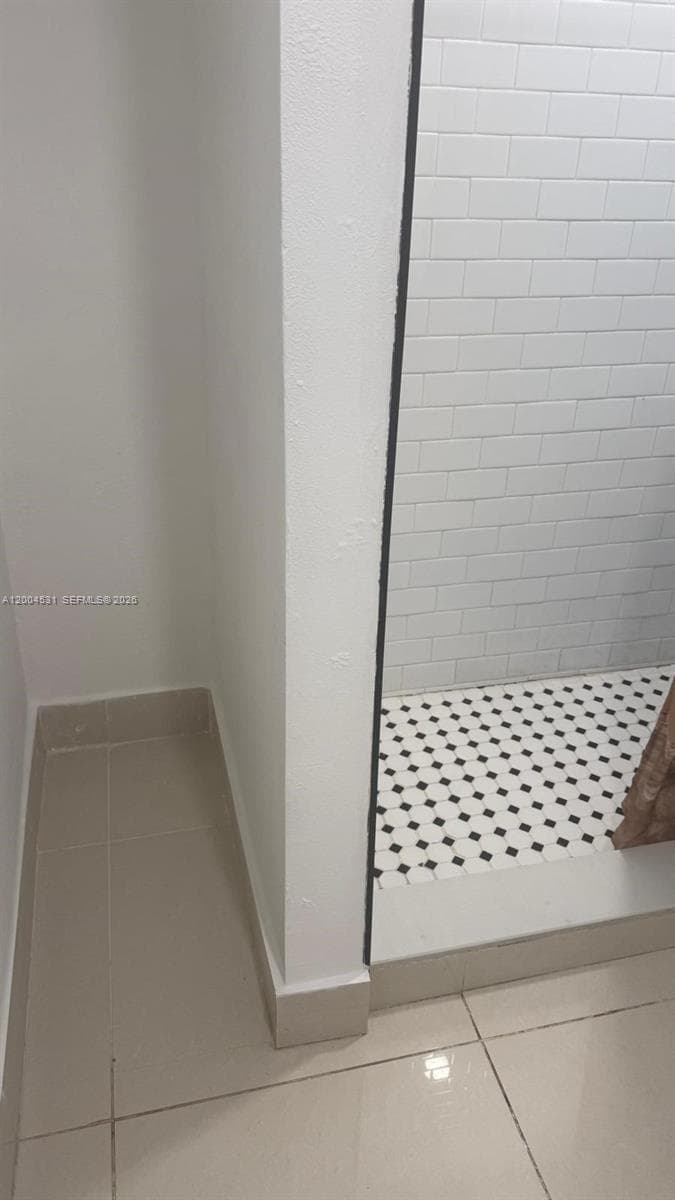 1800 NW 18th Ter # 2, Miami FL 33125 — 3