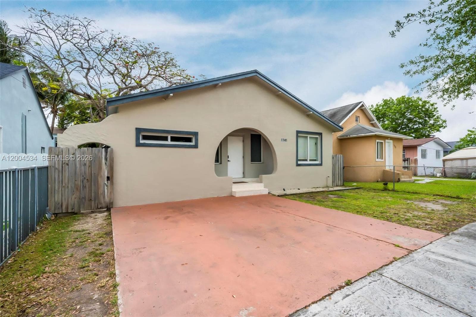 1741 NW 44th St, Miami FL 33142 — 37