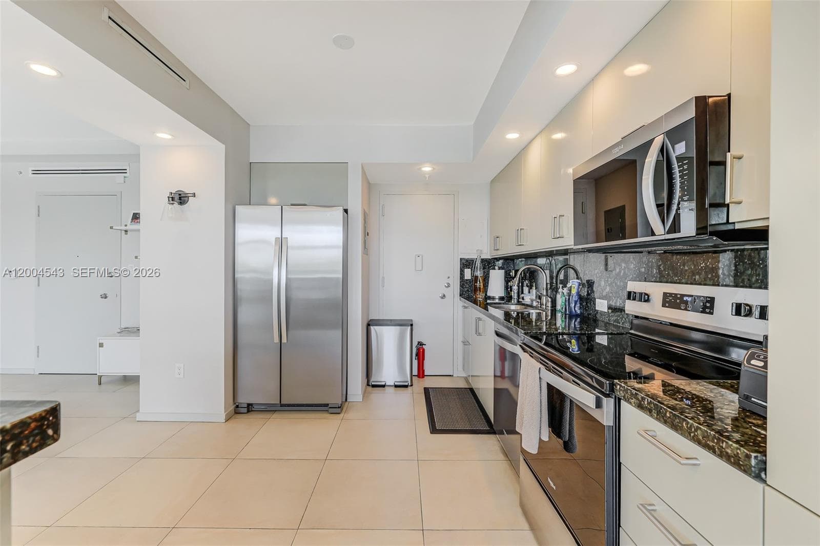 5055 Collins Ave # 3K, Miami Beach FL 33140 — 17
