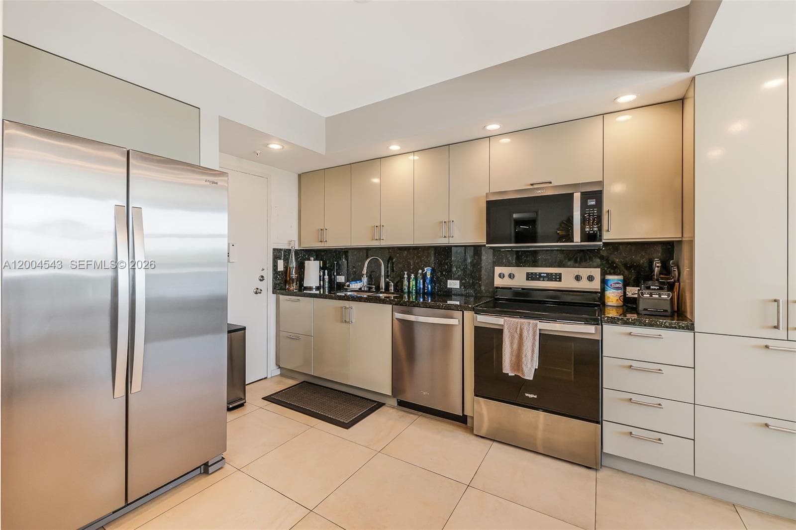 5055 Collins Ave # 3K, Miami Beach FL 33140 — 18