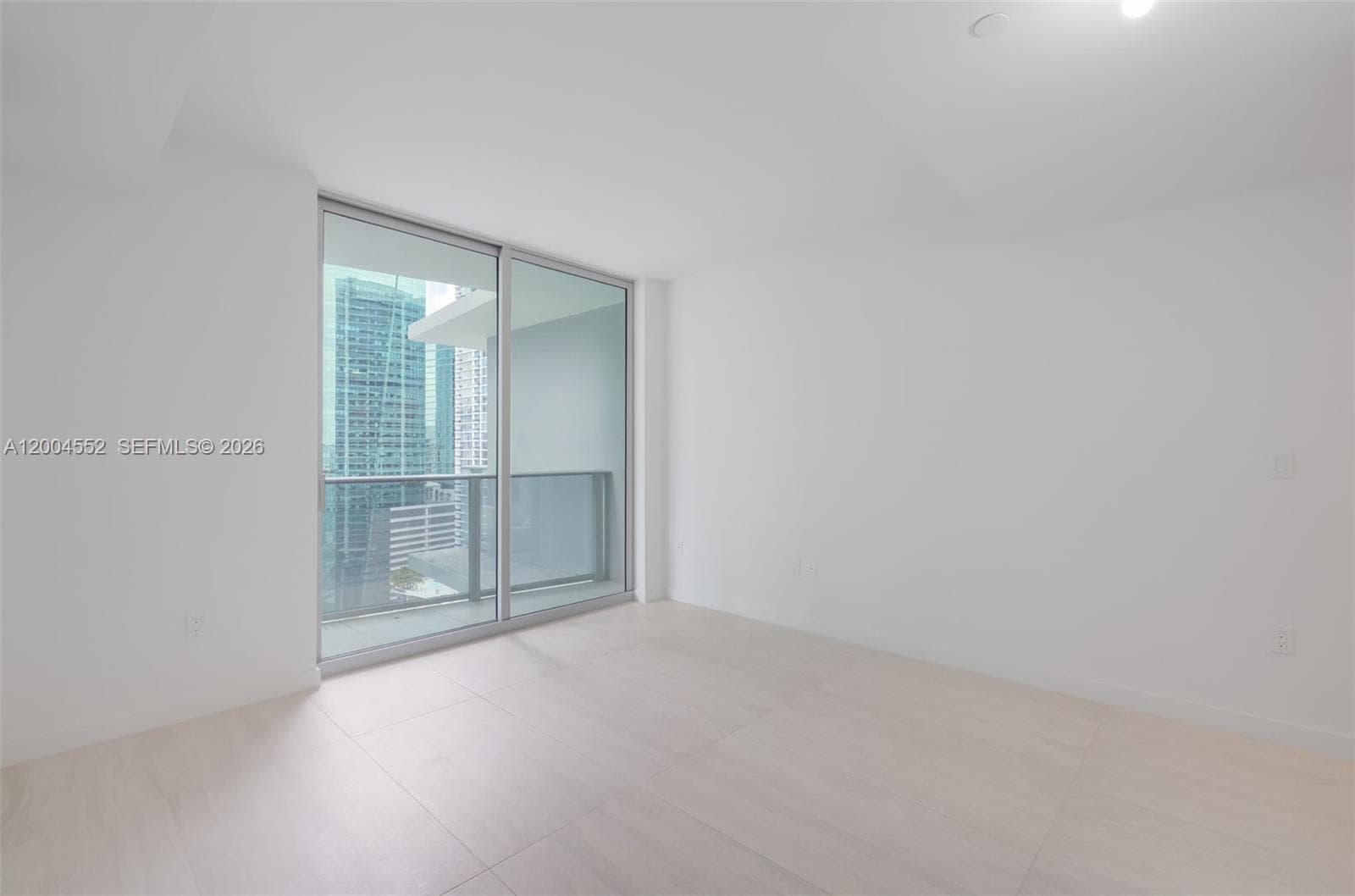 77 SE 5th St # 3205, Miami FL 33131 — 6