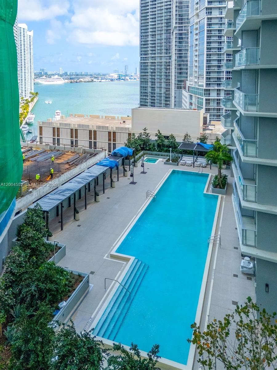 77 SE 5th St # 3205, Miami FL 33131 — 42