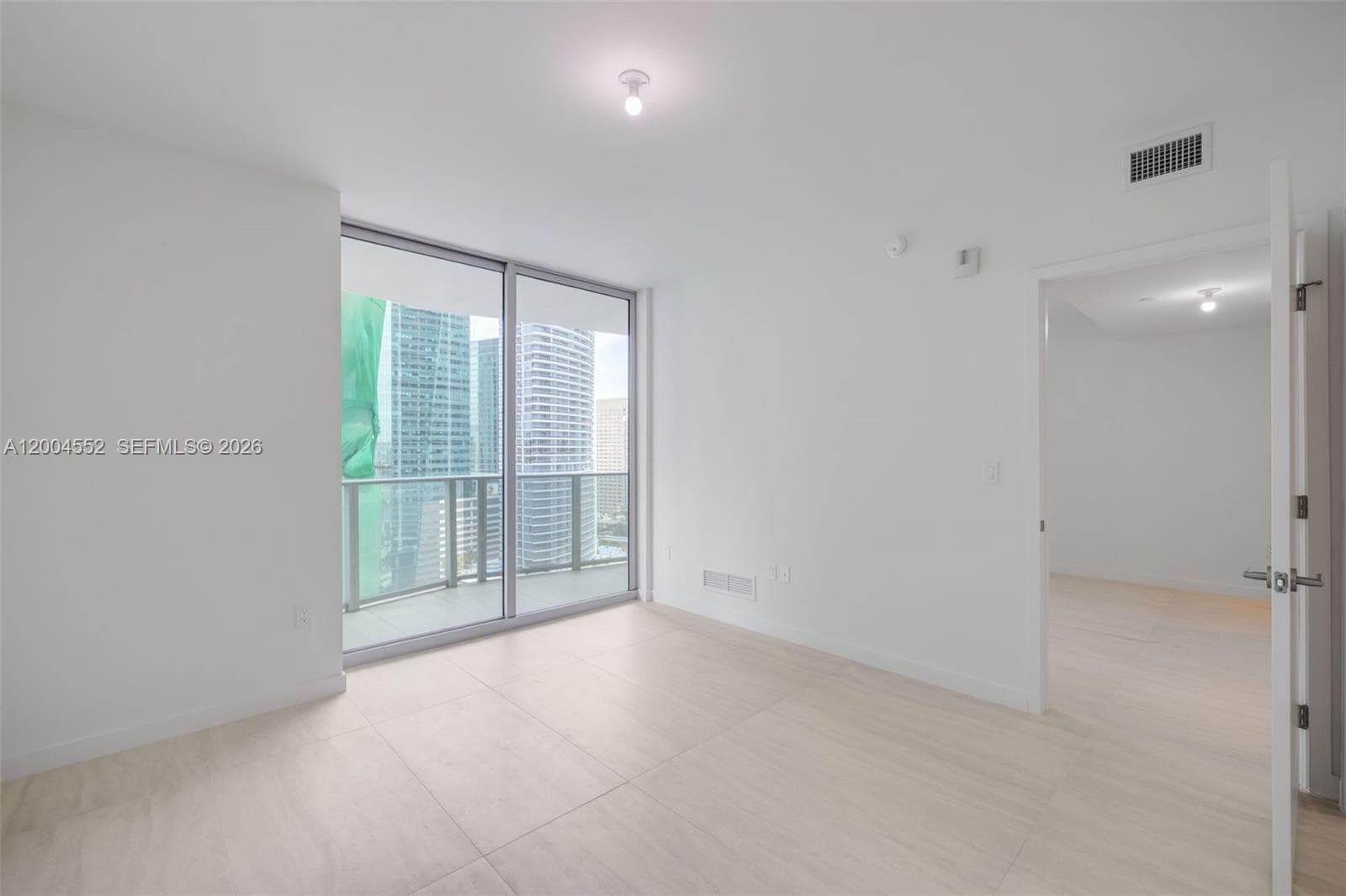 77 SE 5th St # 3205, Miami FL 33131 — 11