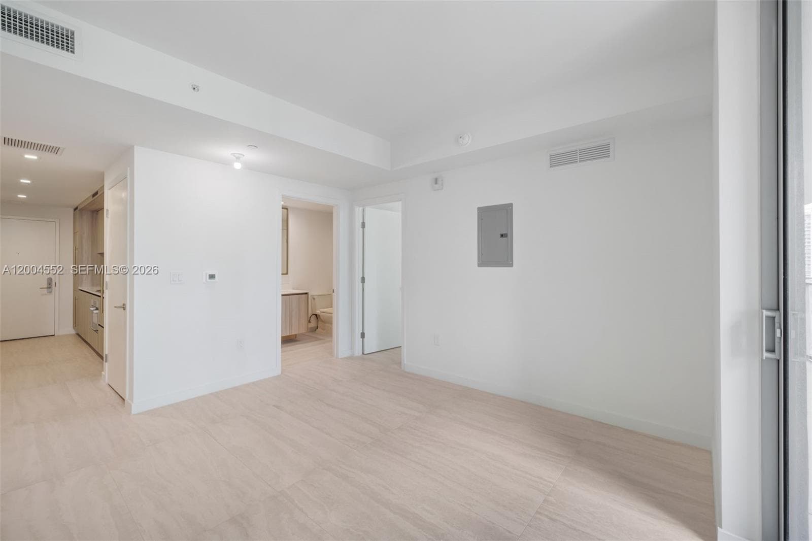 77 SE 5th St # 3205, Miami FL 33131 — 4