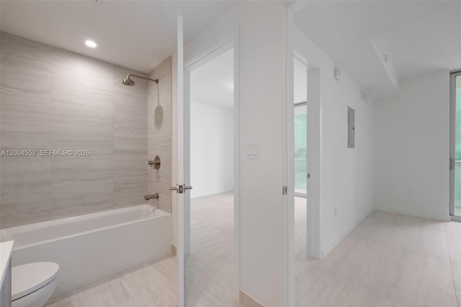 77 SE 5th St # 3205, Miami FL 33131 — 8