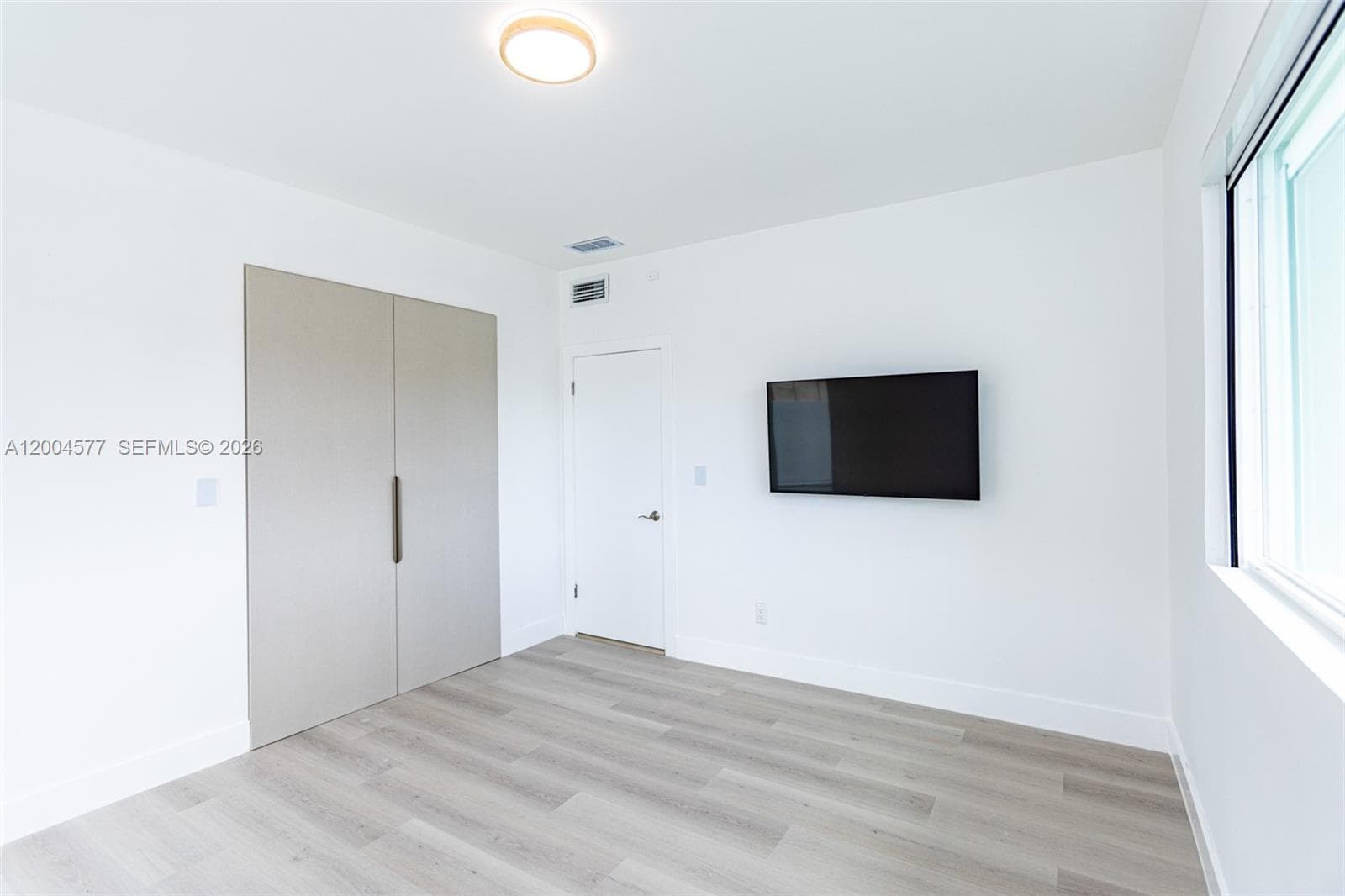 1690 Daytonia Rd, Miami Beach FL 33141 — 38