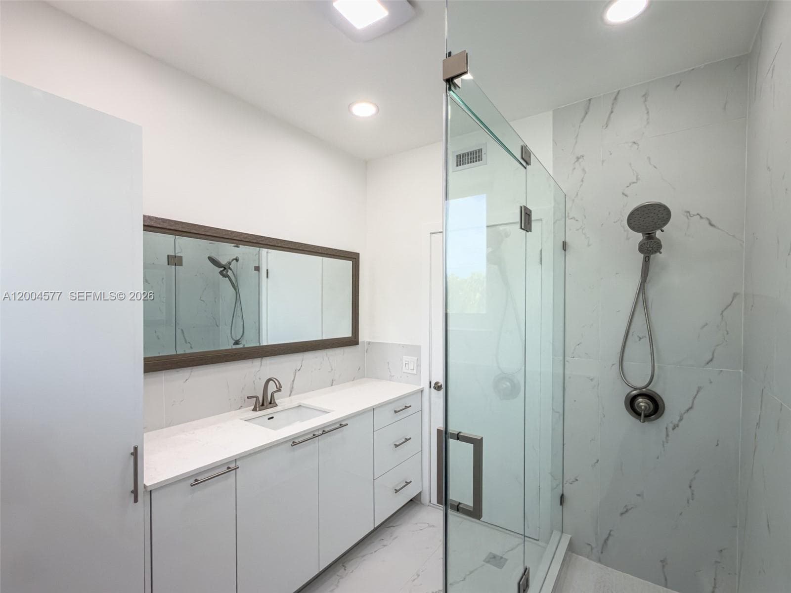1690 Daytonia Rd, Miami Beach FL 33141 — 18