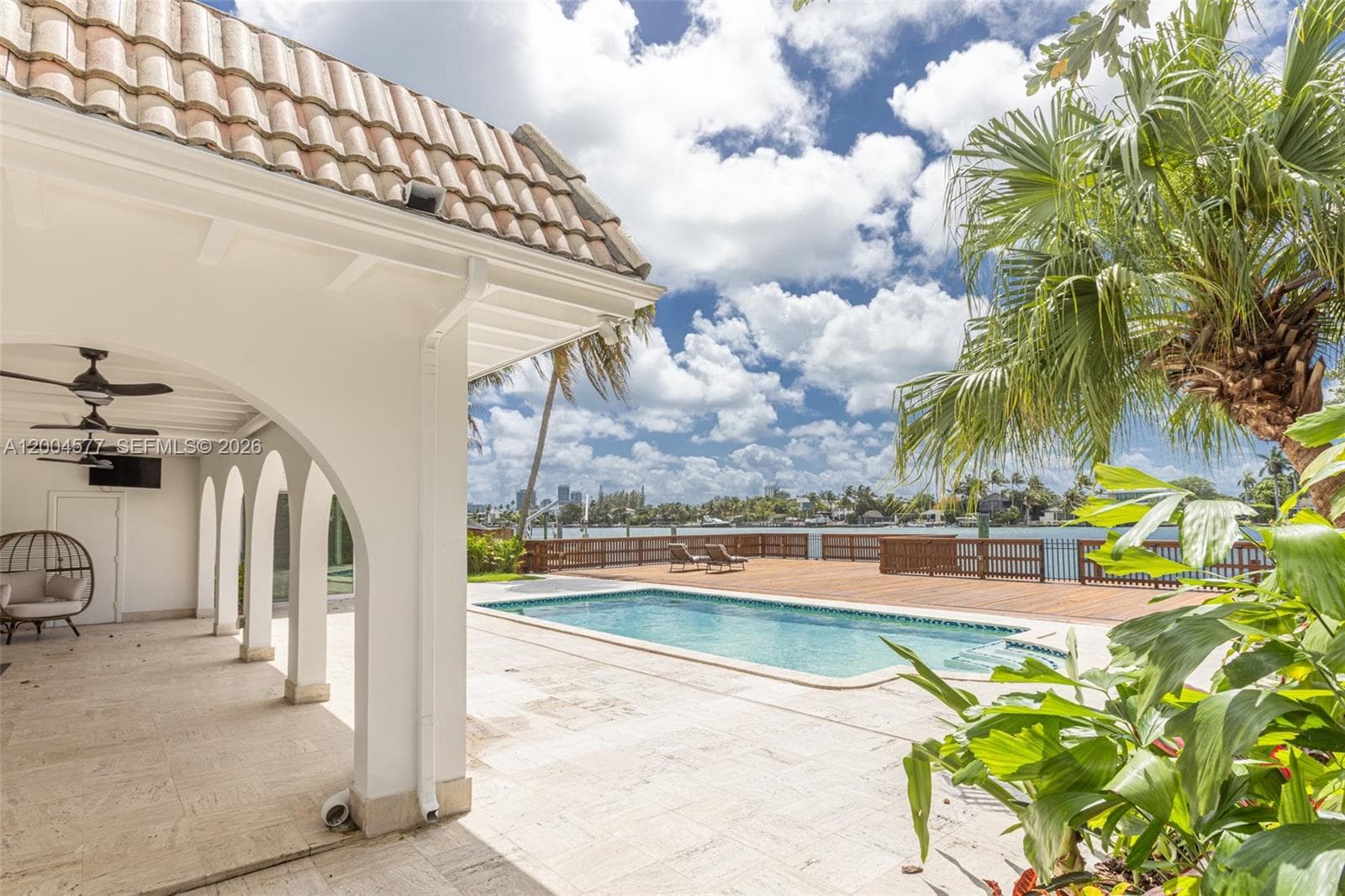 1690 Daytonia Rd, Miami Beach FL 33141 — 59