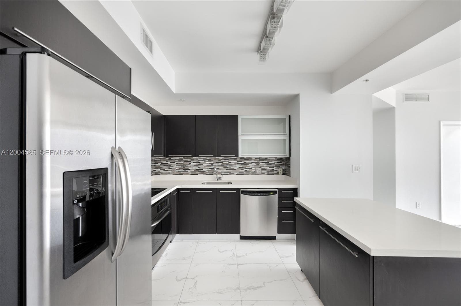 90 SW 3rd St # 2602, Miami FL 33130 — 7