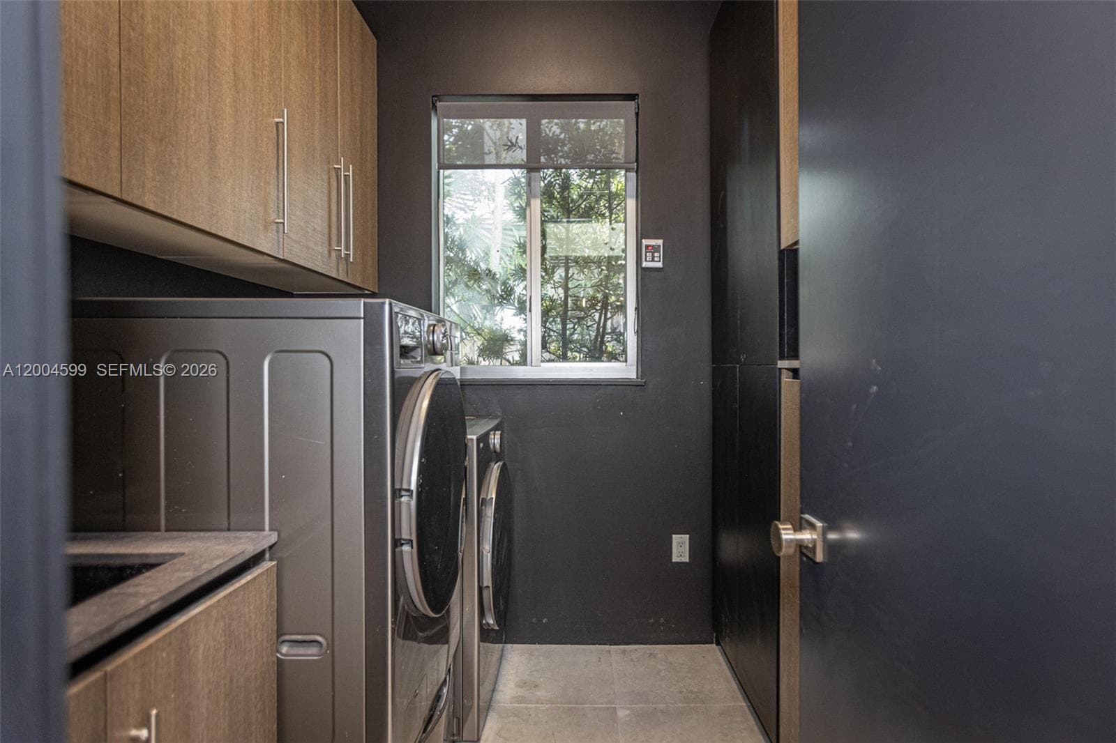 2440 N Shore Ter, Miami Beach FL 33141 — 34