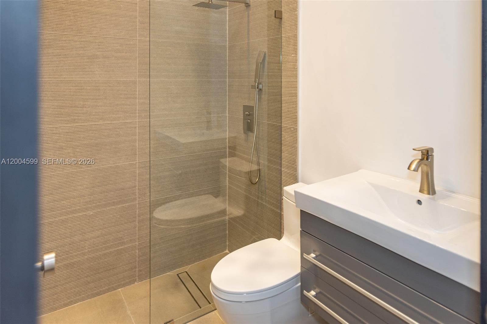 2440 N Shore Ter, Miami Beach FL 33141 — 38