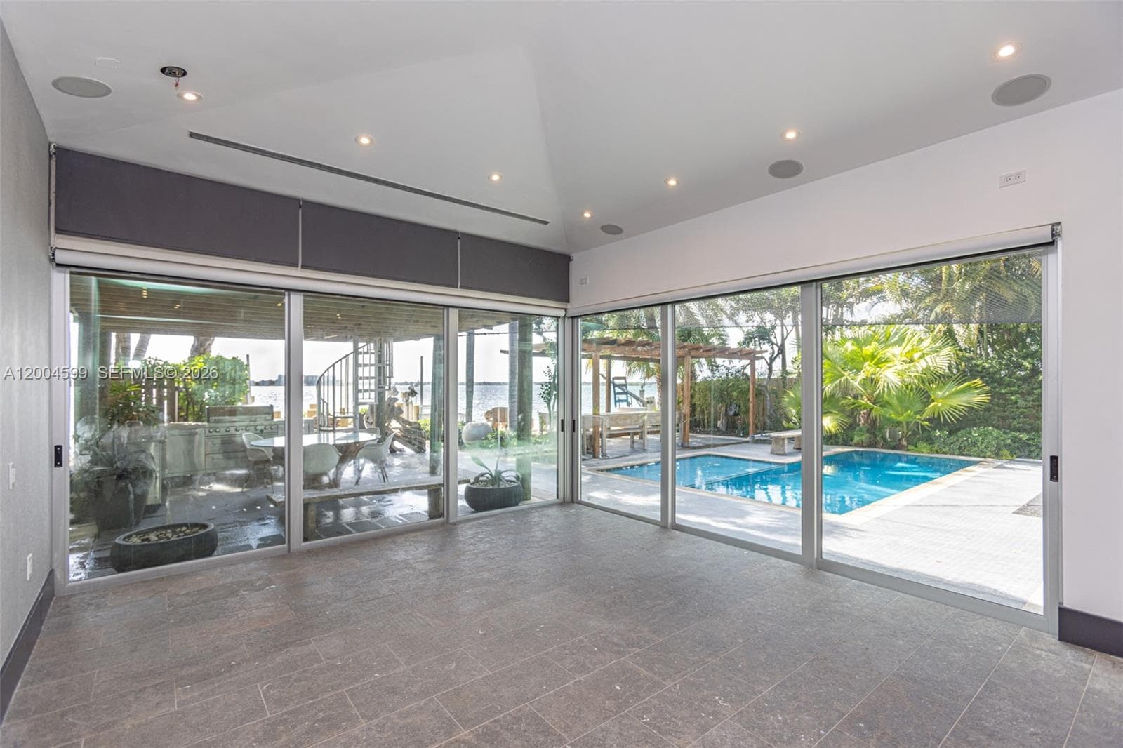 2440 N Shore Ter, Miami Beach FL 33141 — 44