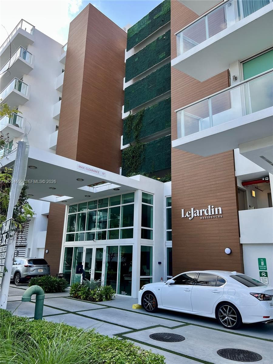 1150 102nd St # 704, Bay Harbor Islands FL 33154 — 1