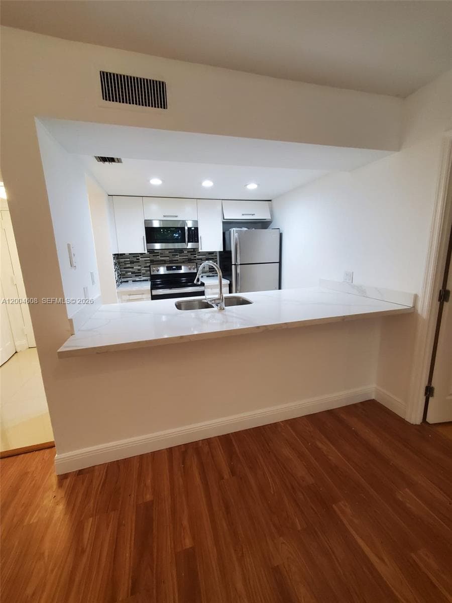 8100 Geneva Ct # 437, Doral FL 33166 — 6
