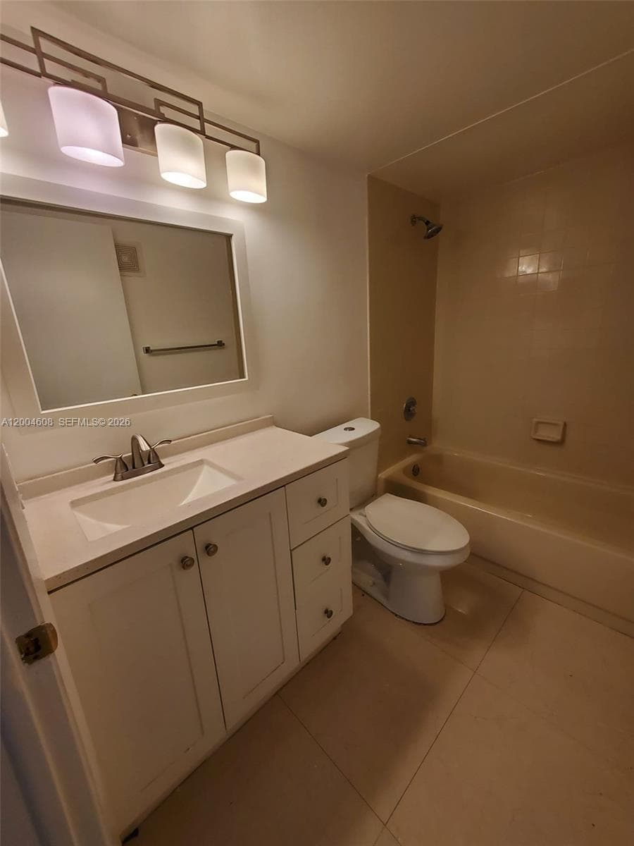 8100 Geneva Ct # 437, Doral FL 33166 — 13