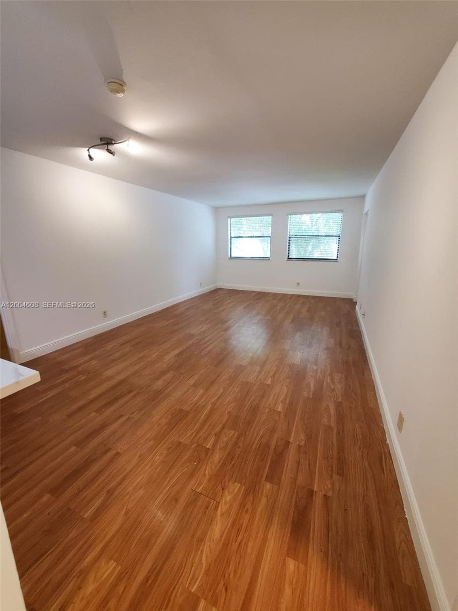 8100 Geneva Ct # 437, Doral FL 33166 — 9