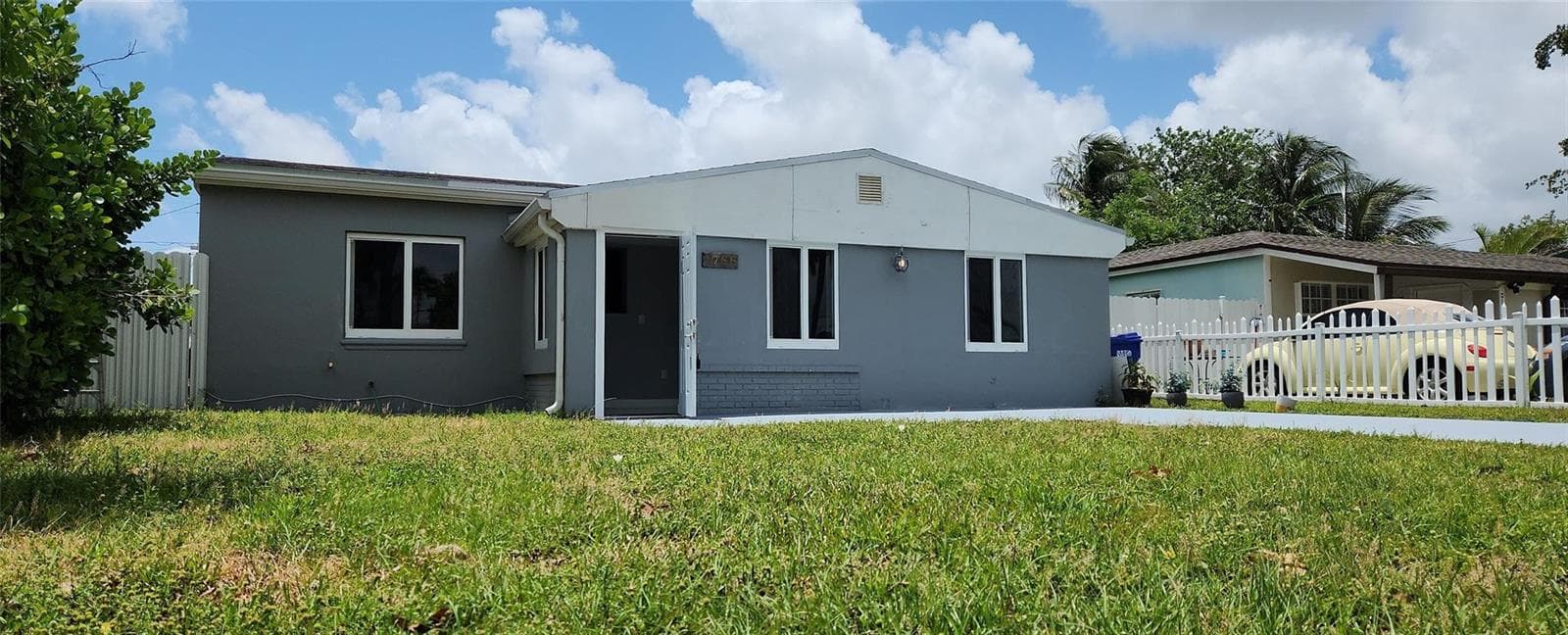 1766 NE 181st Street, North Miami Beach FL 33162 — 15
