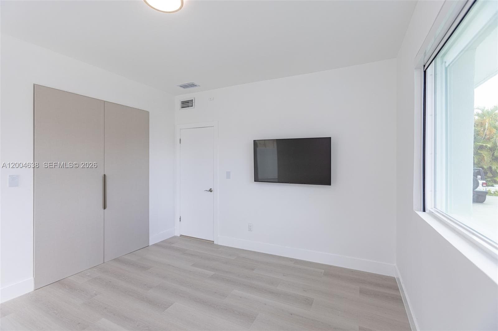 1690 Daytonia Rd, Miami Beach FL 33141 — 41
