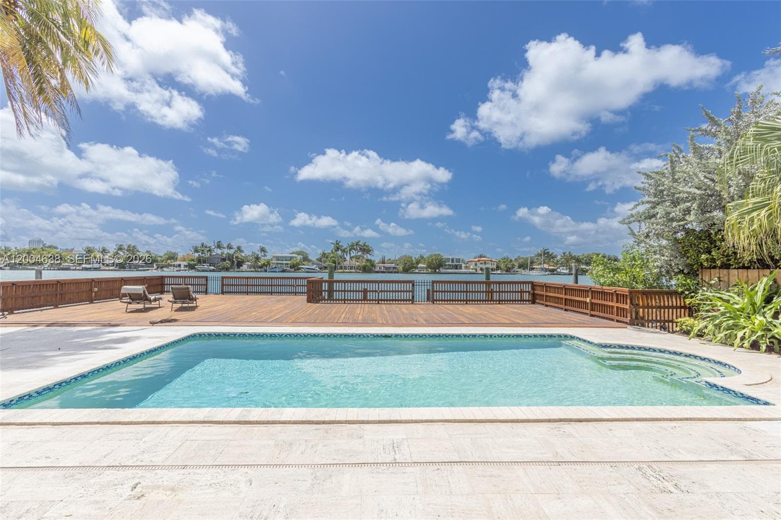 1690 Daytonia Rd, Miami Beach FL 33141 — 60