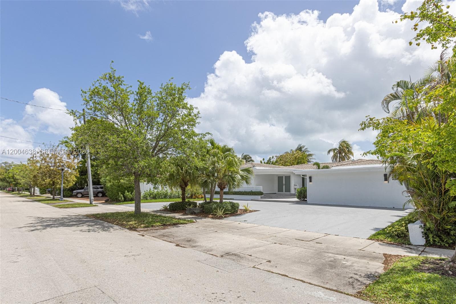 1690 Daytonia Rd, Miami Beach FL 33141 — 87