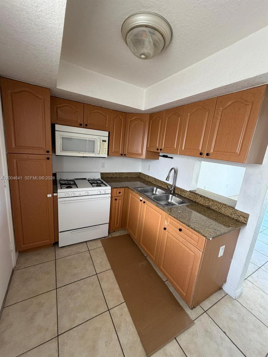 7713 SW 88th ST # A312, Miami FL 33156-1007 — 7