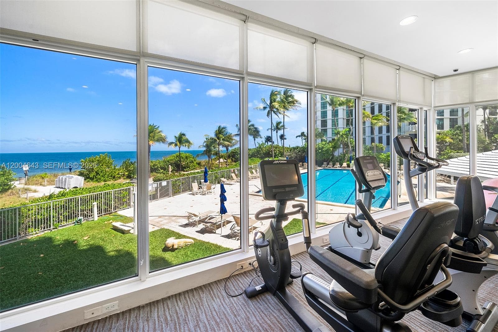 600 Grapetree Dr, Key Biscayne FL 33149 — 62