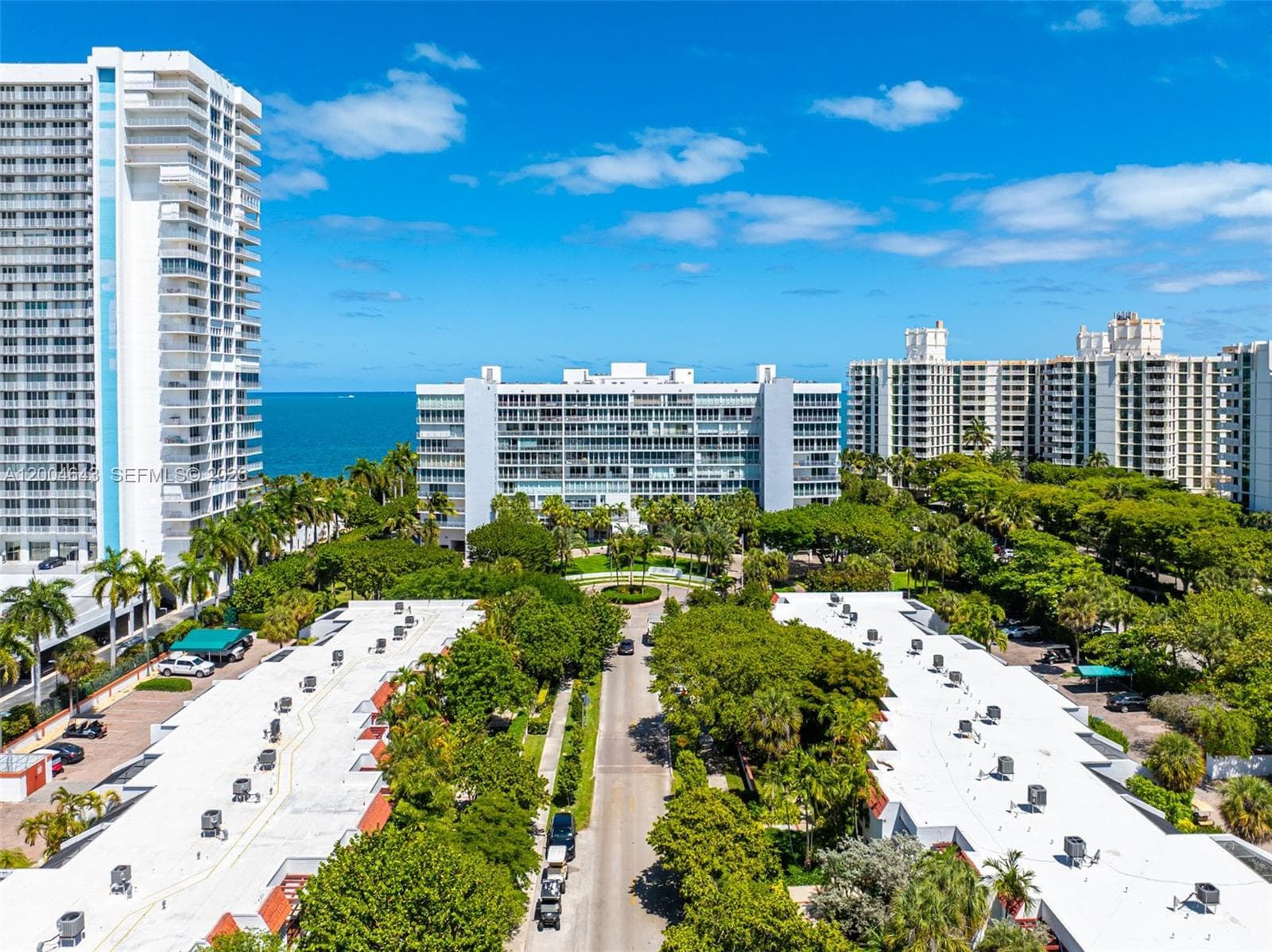 600 Grapetree Dr, Key Biscayne FL 33149 — 95