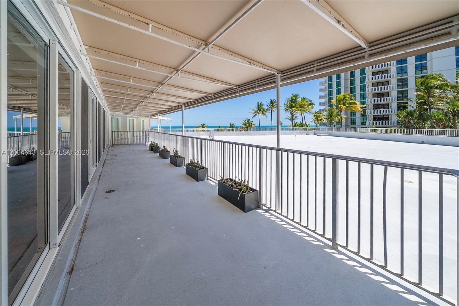 600 Grapetree Dr, Key Biscayne FL 33149 — 22