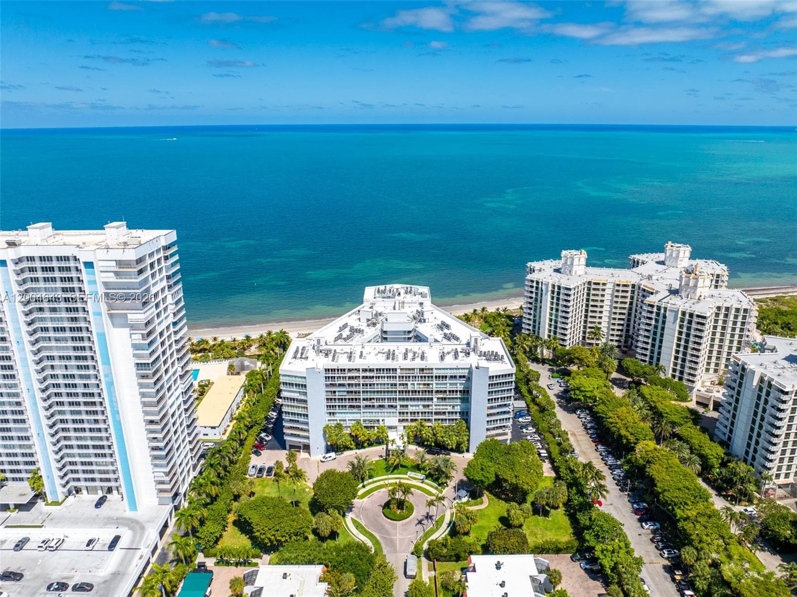 600 Grapetree Dr, Key Biscayne FL 33149 — 96