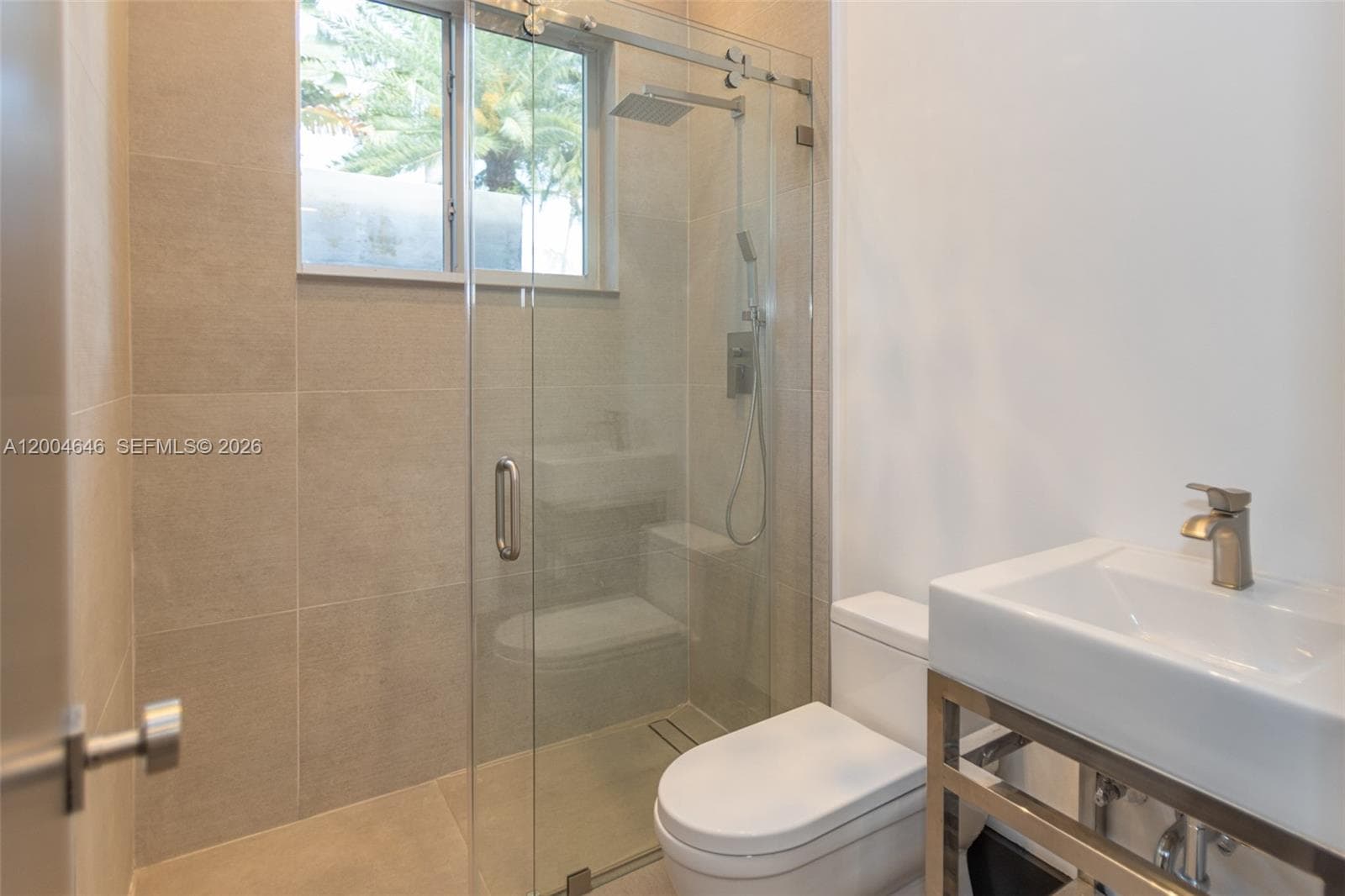 2440 N Shore Ter, Miami Beach FL 33141 — 52
