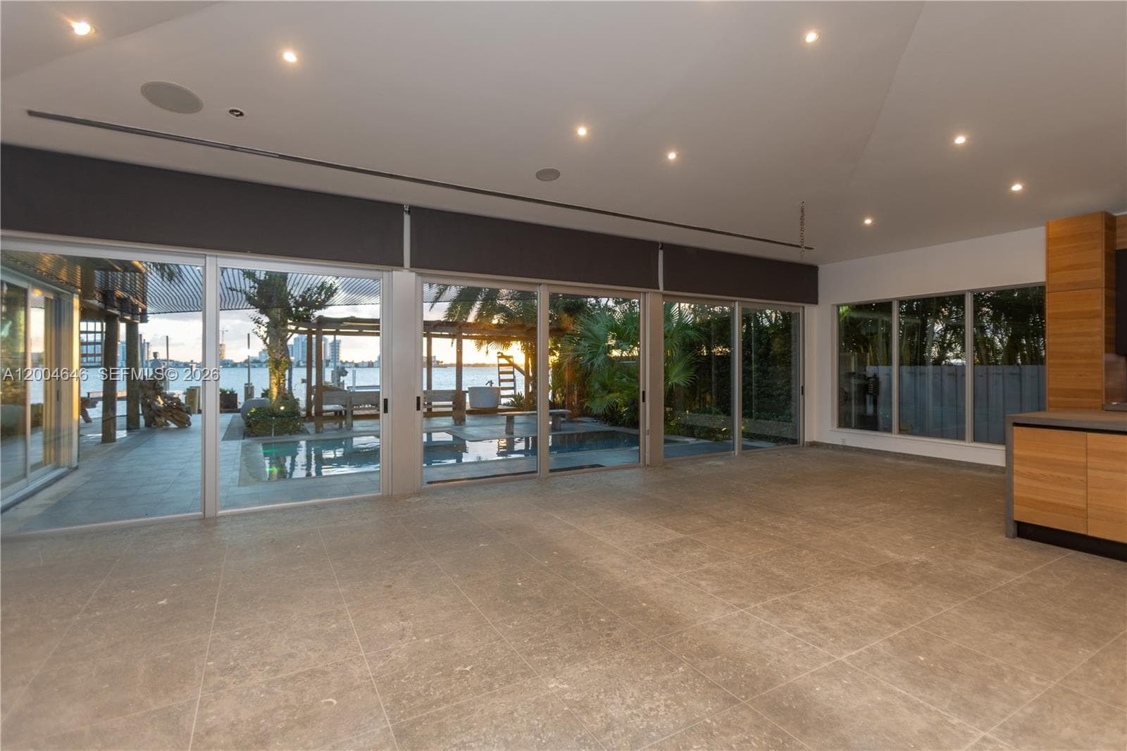 2440 N Shore Ter, Miami Beach FL 33141 — 13
