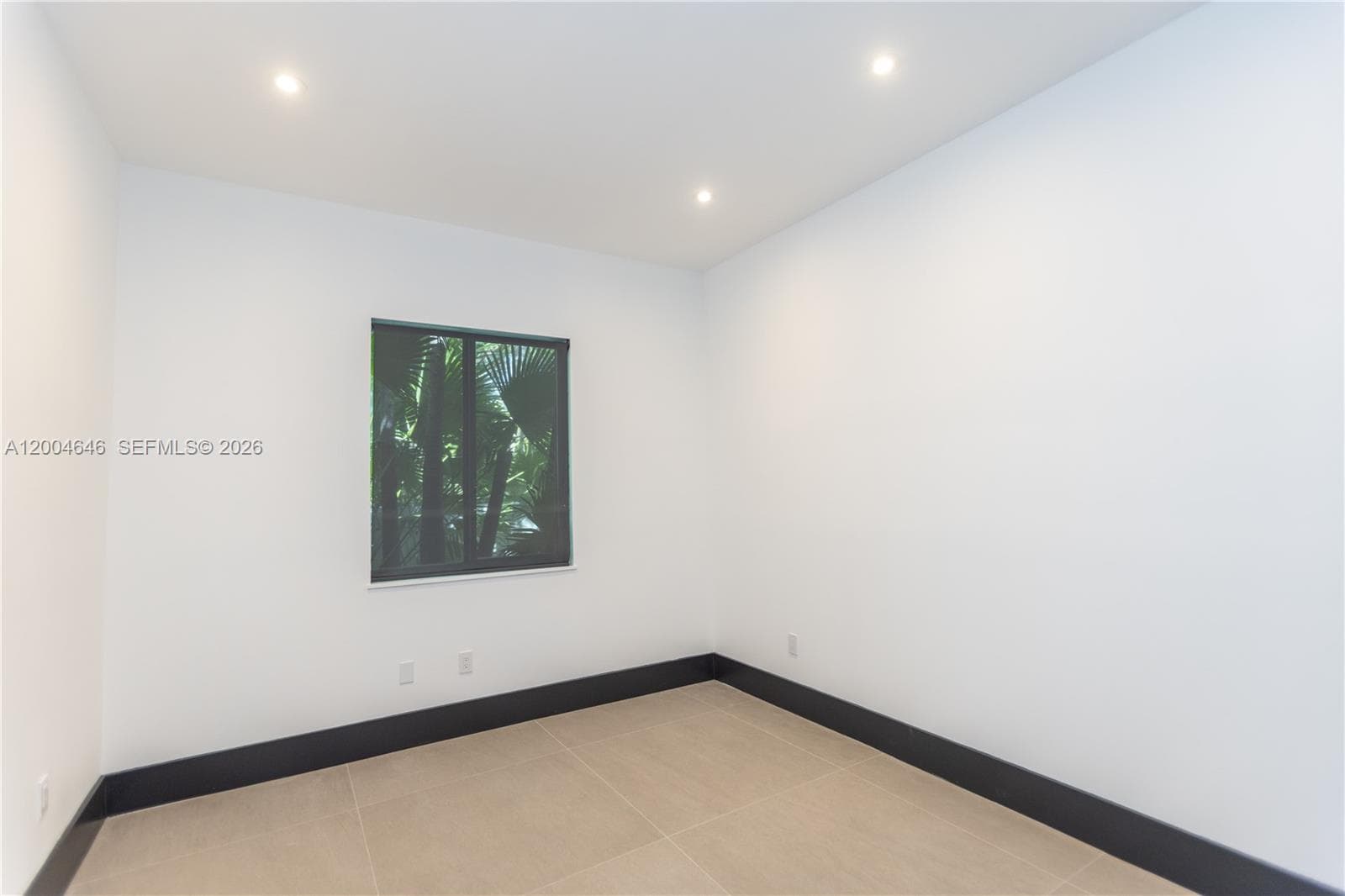 2440 N Shore Ter, Miami Beach FL 33141 — 17