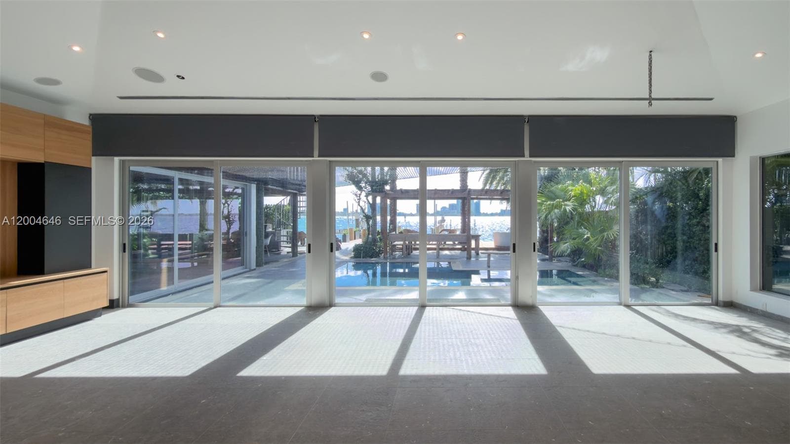 2440 N Shore Ter, Miami Beach FL 33141 — 15