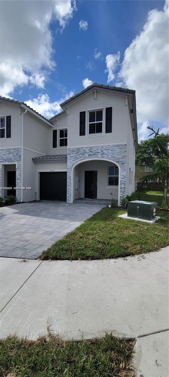 1010 SE 26th Ter, Homestead FL 33035 — 1