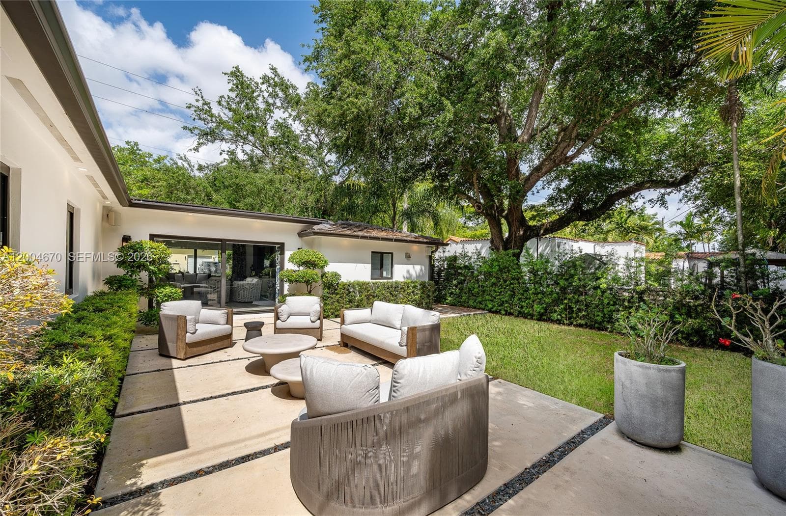831 Cortez St, Coral Gables FL 33134 — 32
